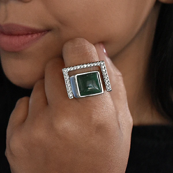 Anello con pietra naturale giada verde gioielli Stilgioie Dimensioni originali